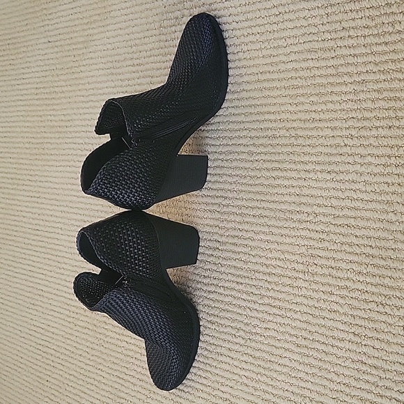 Esprit Woven Black Booties - Picture 2 of 6